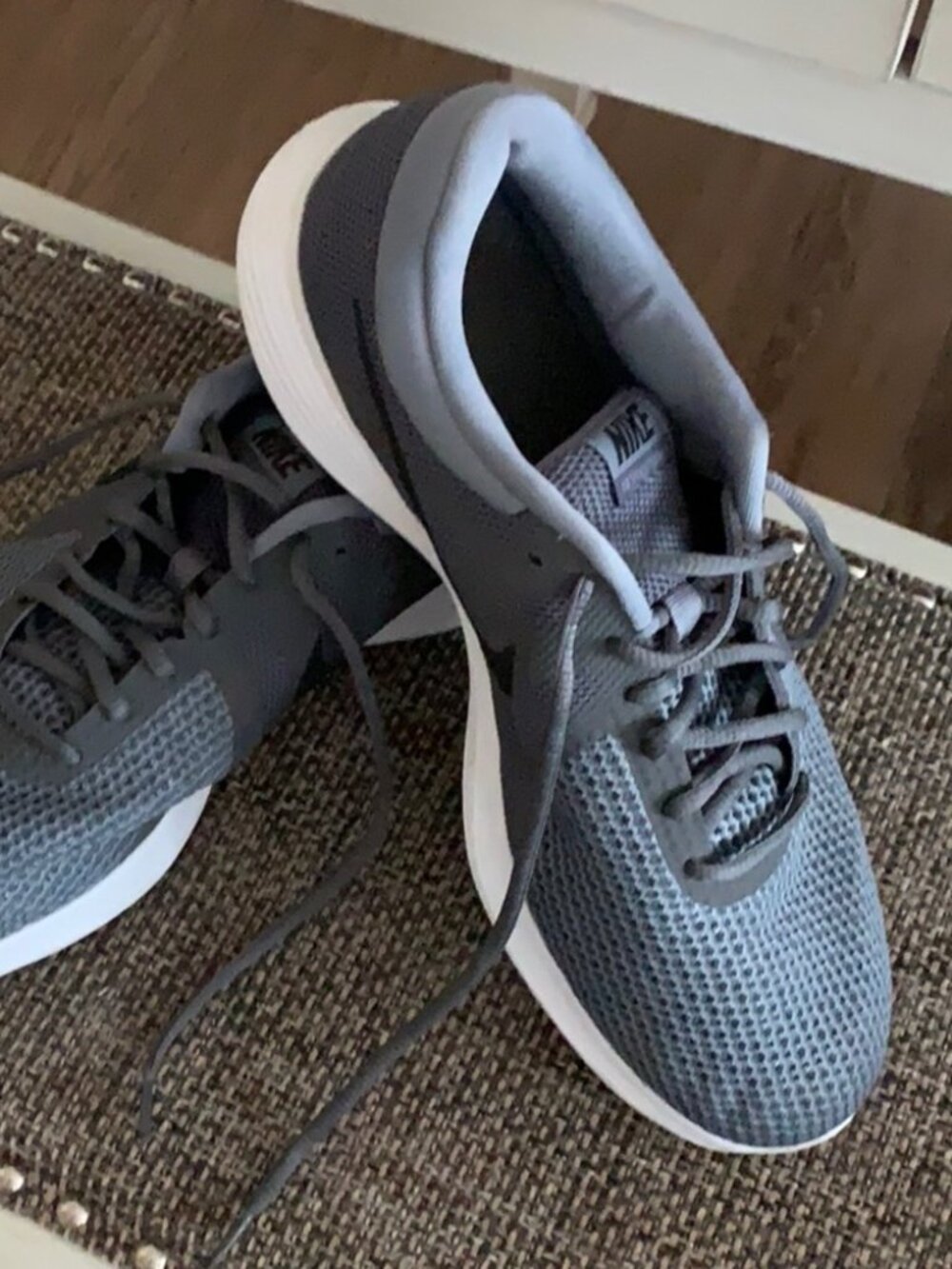 Men’s Nike Revolution 4 sneakers- size 13 W